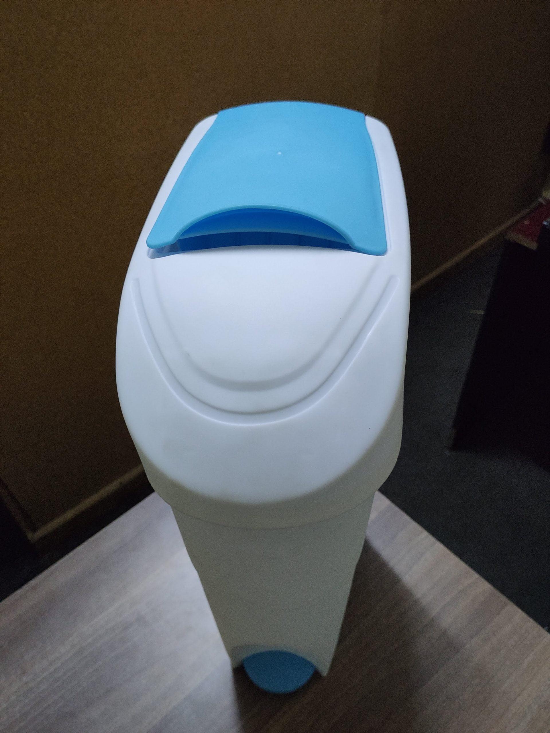 sanitary-bin-white-blue