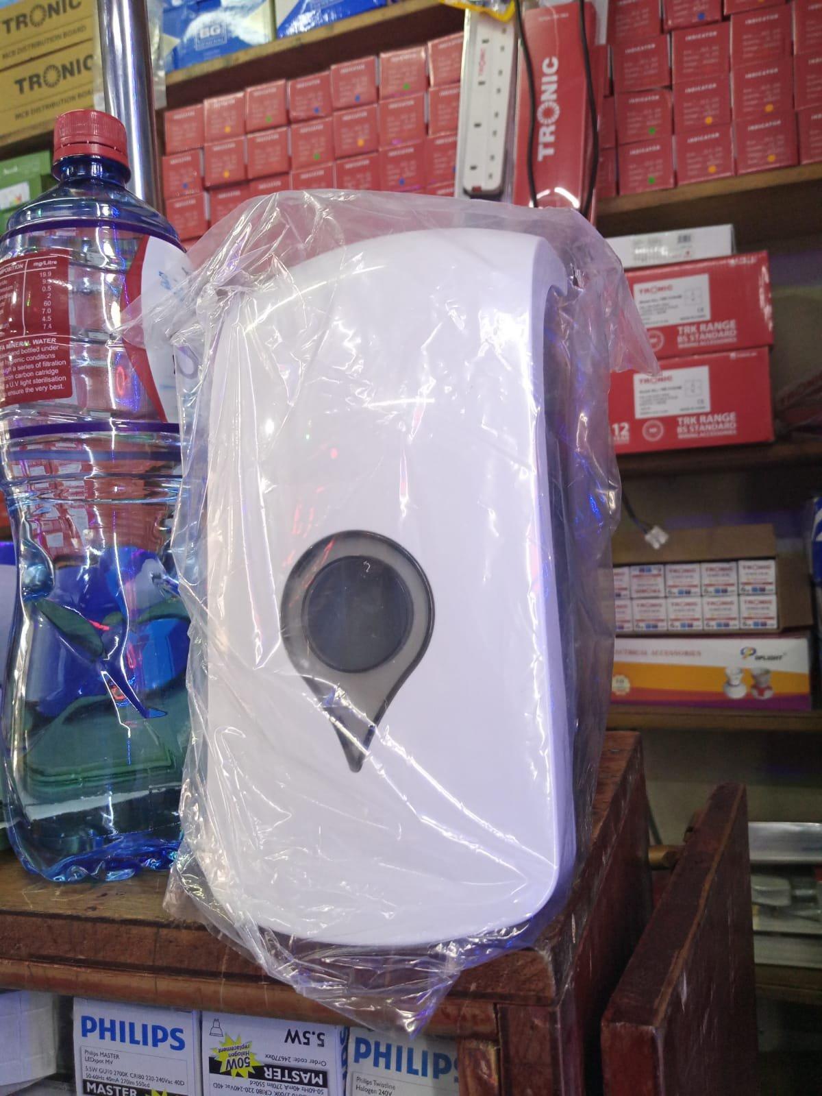 Manual Soap Dispenser (1ltr) - Image 10